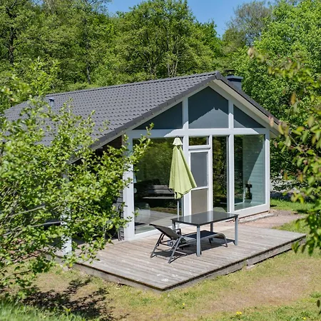 2 Bis 4 Personen Mit Aussensauna F1h1 *