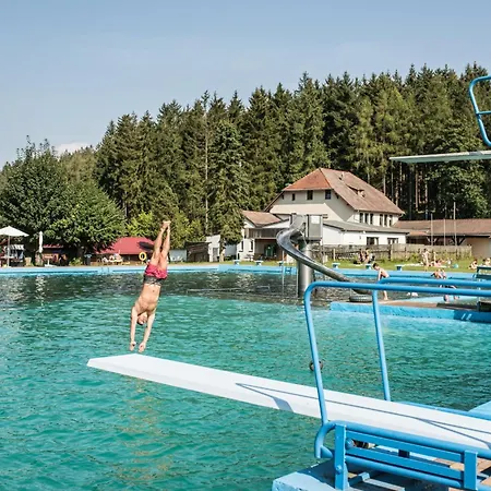2 Bis 4 Personen Mit Aussensauna F1h1 Dom wakacyjny