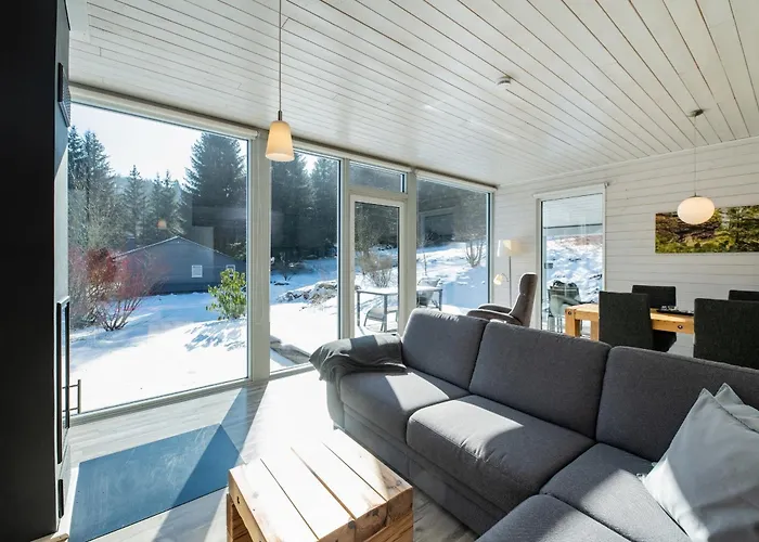 2 Bis 4 Personen F1h1 *